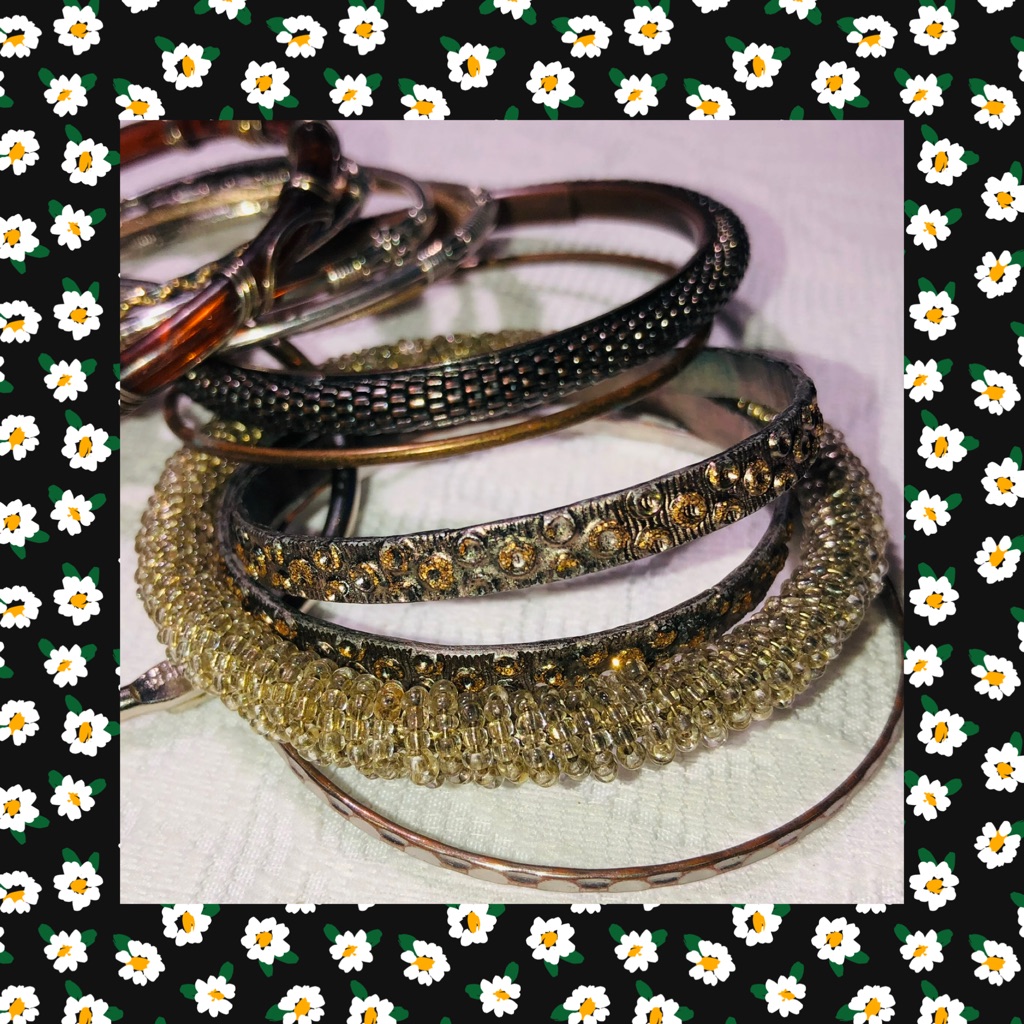 Elegant Gold And Silver Mixture Of Bangles
